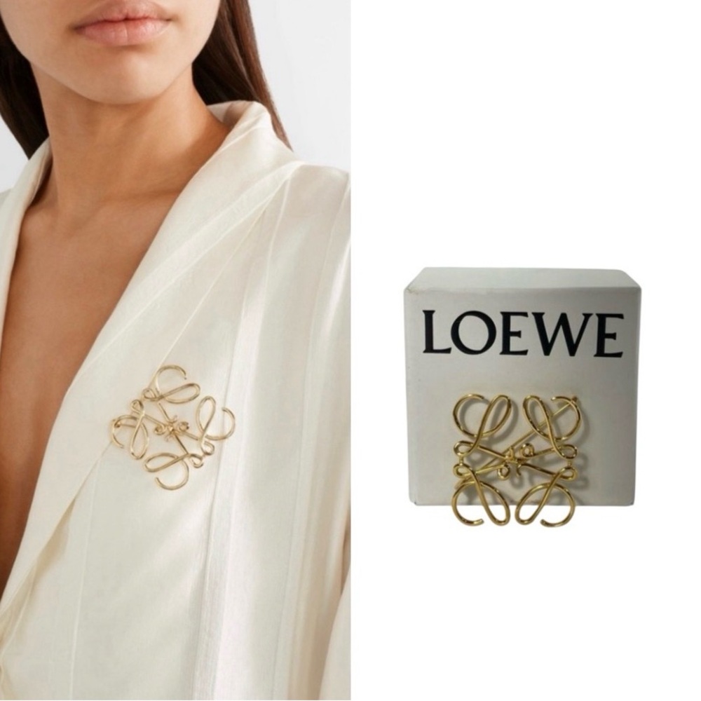 Loewe Anagram Gold Brooch w/ Box (excellent)